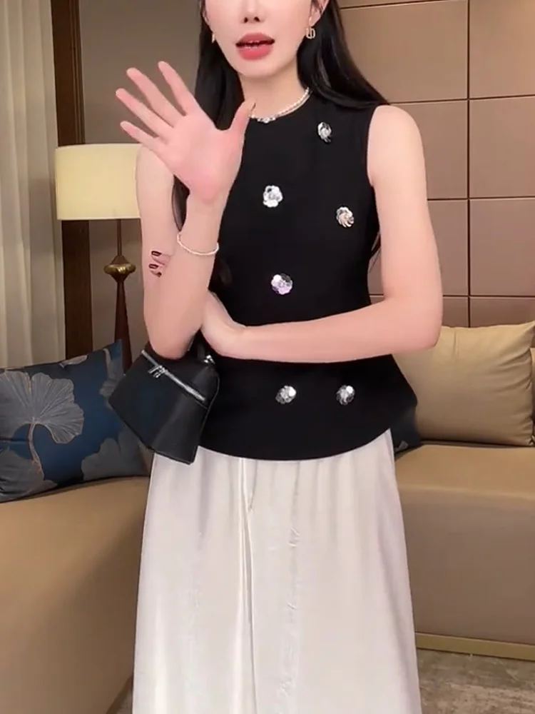 

Elegant Oversized Pearl Embellished Sleeveless Vest Summer 2025 Fashion Trend Large Size Blouse Floral Lace Hemline