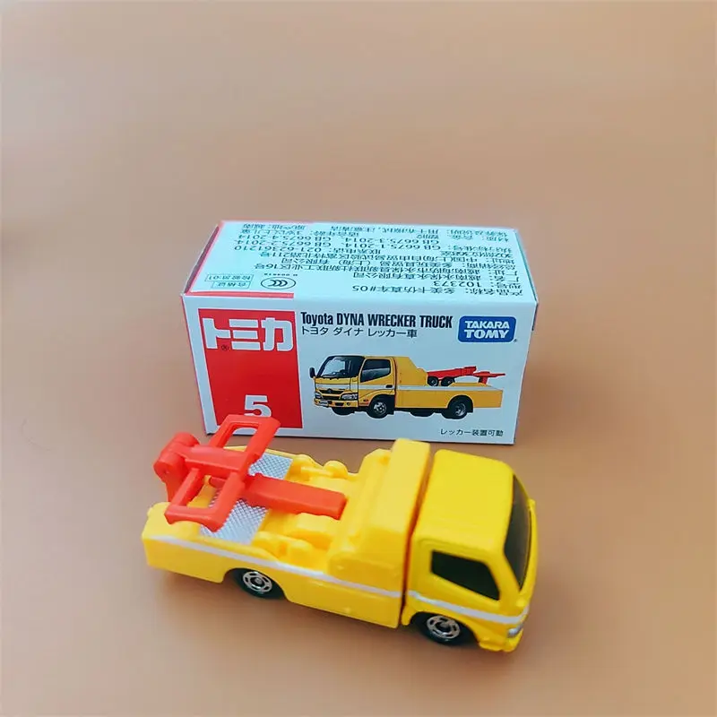

TAKARA TOMY Japan Diecast Alloy Car Model 5 Rescue Tow Truck Toy for Boys 102373