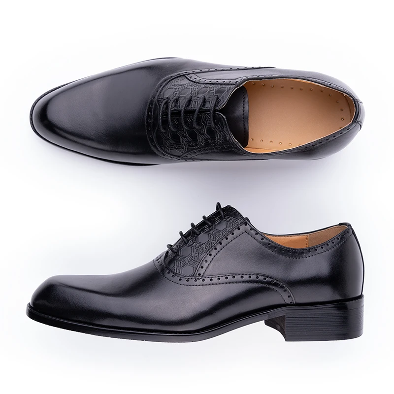 Nuove scarpe in pelle di mucca per uomo Retro elegante stampa matrimonio sera partito calzature sociali rosso nero classico ufficio scarpe per adulti