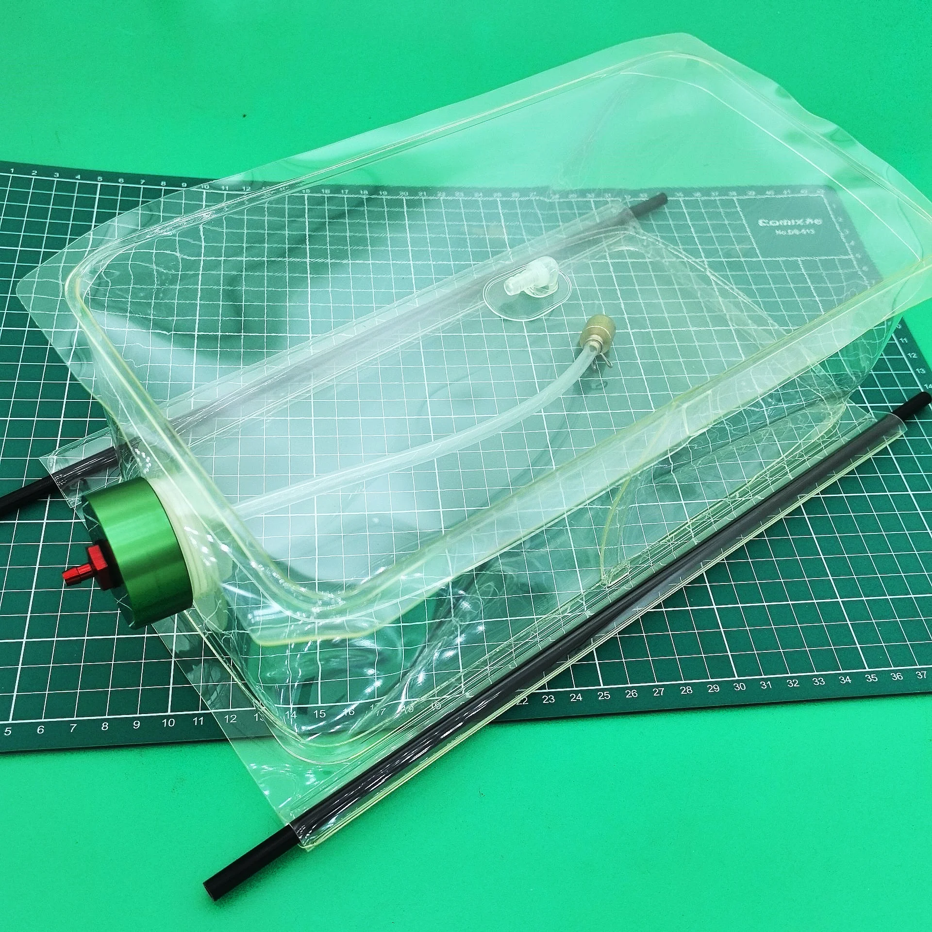 

5.0L Rectangular Soft Corrosion-resistant Oil Fuel Tank 28x14x10cm with Cap/Nozzle for RC Turbojet Aircraft Boat