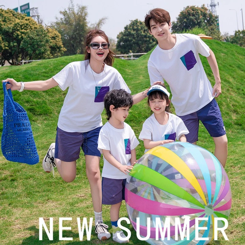 Holiday Family Matching Cotton Tee Tops Father Mother and Son Daughter Short Sleeve T Shirts Outfits Korean Parent-child Clothes