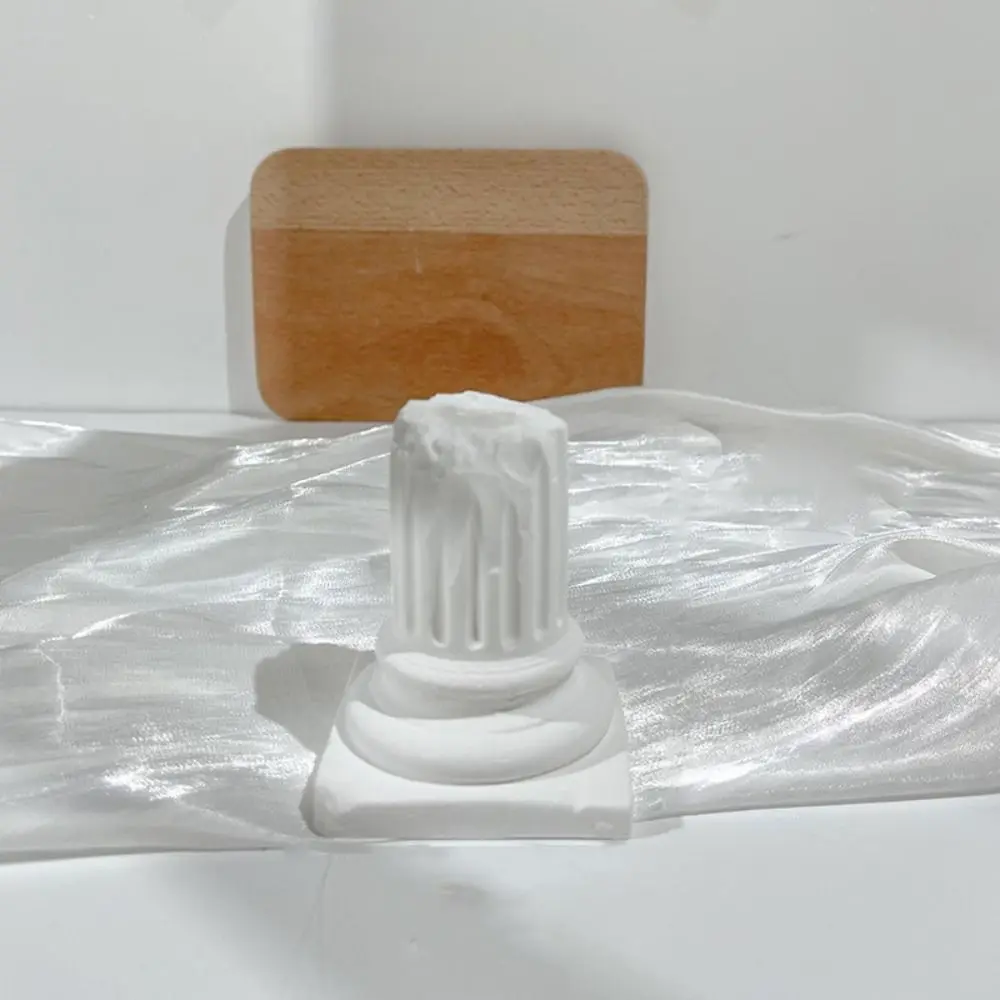 高級ローマ風円柱リングスタンド ホワイト石膏製 絶妙なヴィンテージ風プラスターリングホルダー ジュエリーディスプレイスタンド ヨーロッパスタイル