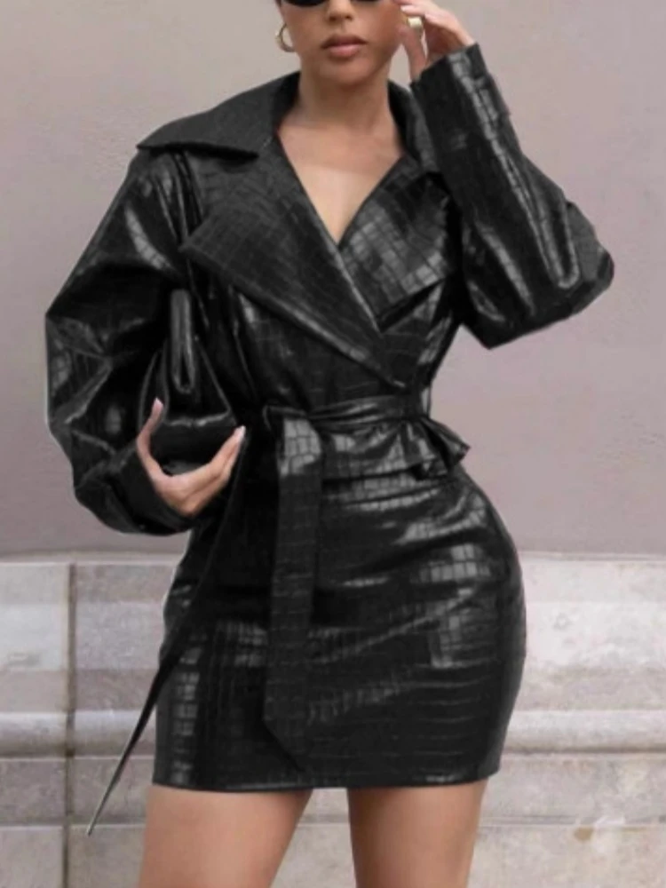 أطقم تنورة أنيقة من البولي يوريثان مع حزام طية صدر السترة وأكمام طويلة وسترات مقسمة وسحابات تنانير صغيرة ربيعية أنيقة ملابس الشارع الشهير للسيدات الحضرية