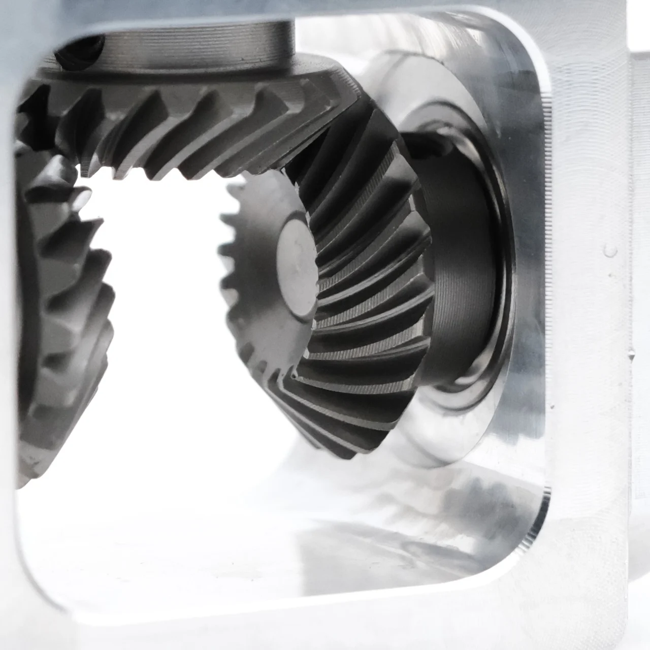 6MM High-Speed 10000rpm Transmission Robot Helical Bevel Gear M1 20T Differential for Precision Engineering Metal High Hardness