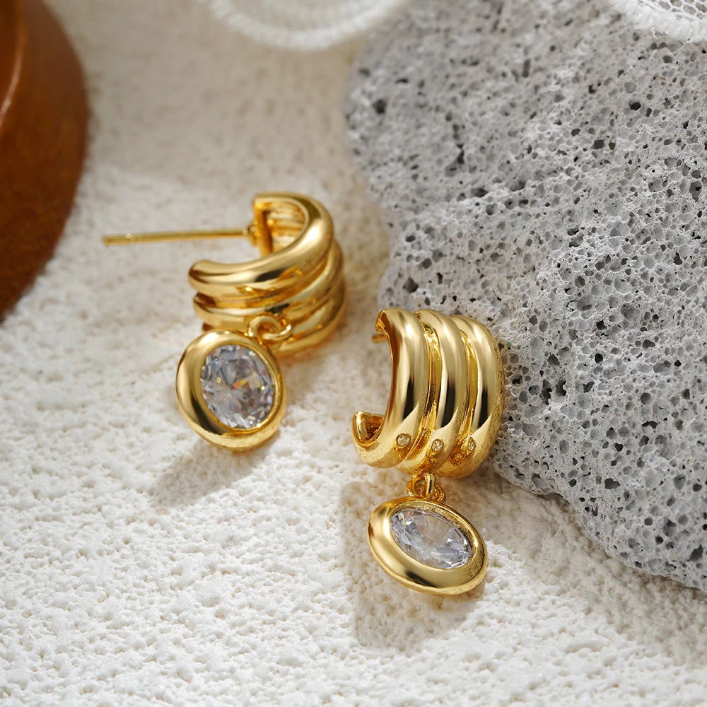 

Chic Three Layers CC Piercing Mini Earclip Chunky Circle Zircon Pendant Huggie Hoop Earrings for Women Vintage Jewelry Wholesale