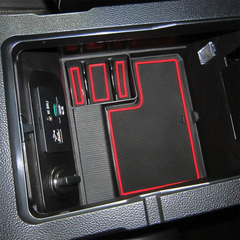 

For Ford 15-20 Mustang door slot pad, water cup pad, Mustang modified interior storage anti slip pad