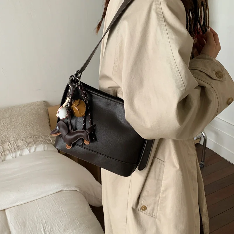 

2025 Winter Vintage Shoulder Bag for Women, Genuine Leather Multi-way Crossbody Purse, Retro Chic Large Capacity Tote for Work