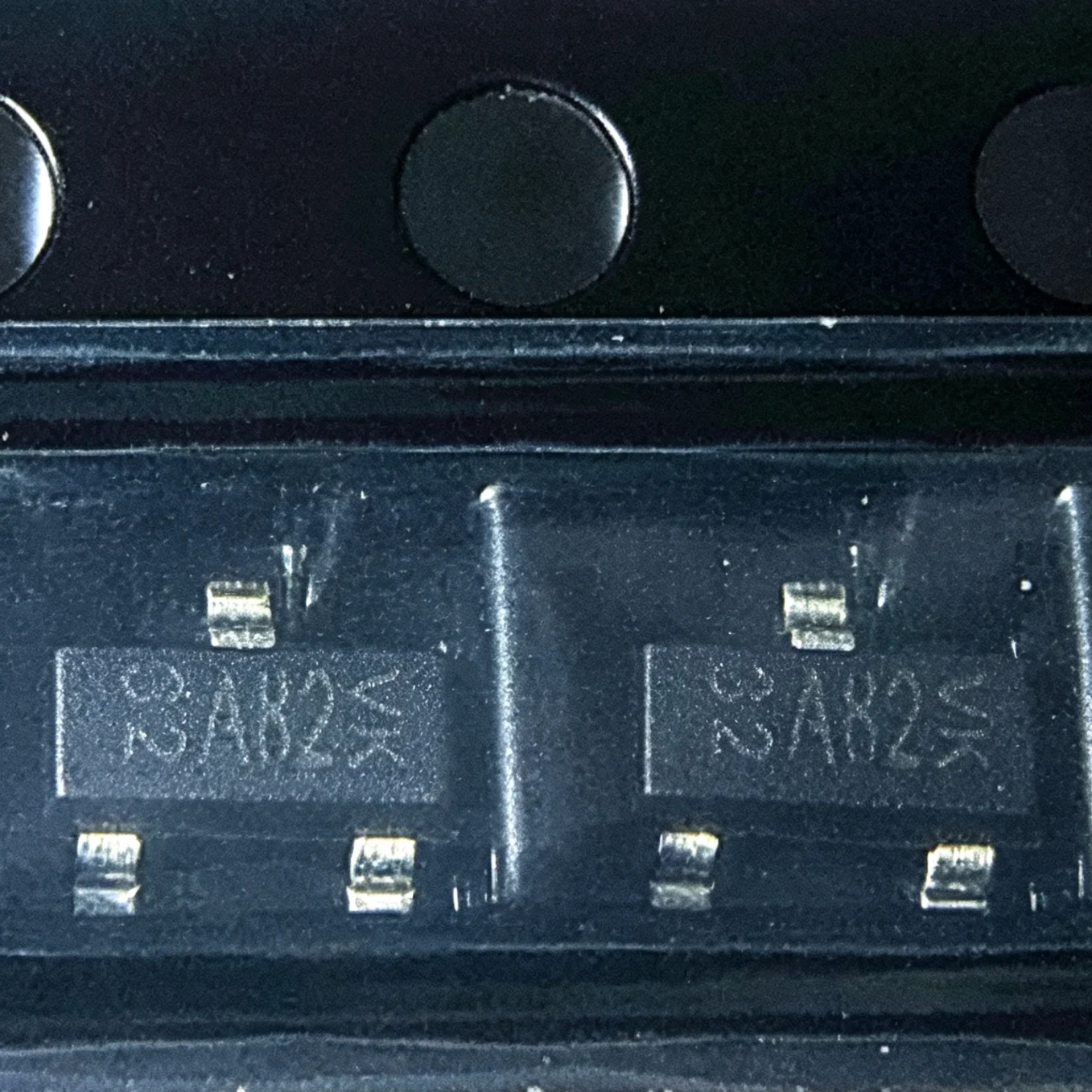 50PCS BAS21-E3-08 Marking A82 SOT-23 TO-236AB Standalone 1.25V@200mA 200V 200mA 0.2A NEW Original Small Signal Switching Diodes