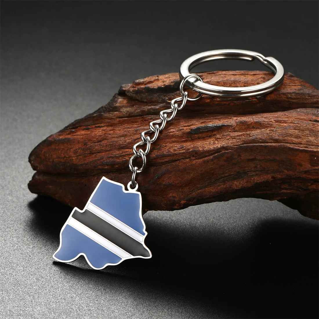 

EUEAVAN Drip Oil Botswana Map Keychain Stainless Steel Fashion Botswana Country Flag Keyring For Women Men Ethnics Jewelry Gifts