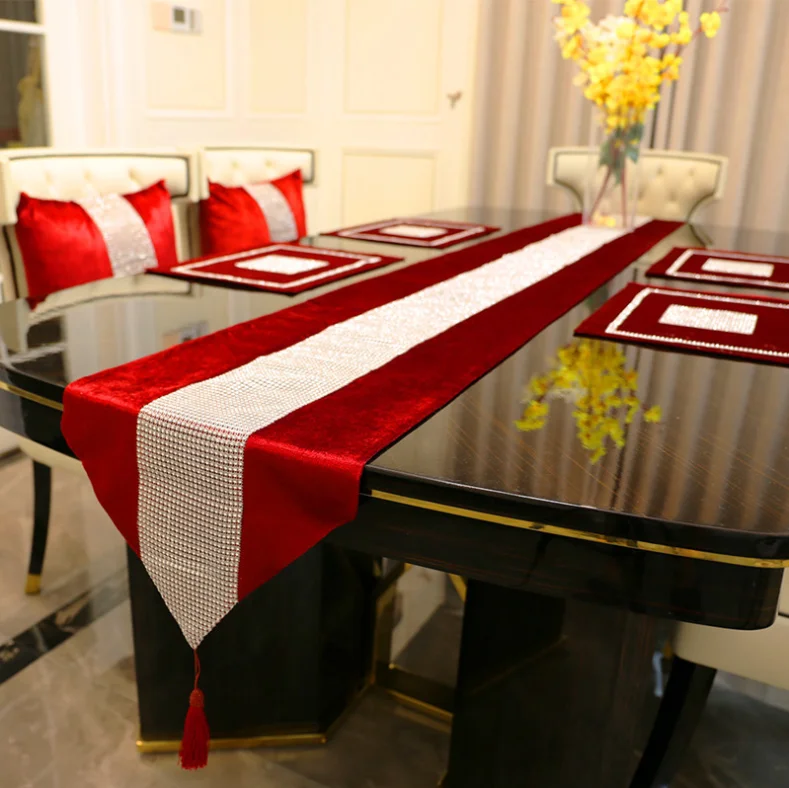 Red Velvet Table Runner with Rhinestone Strip & Tassel, Luxury European Style Dining Table Decor for Wedding Banquet Christmas