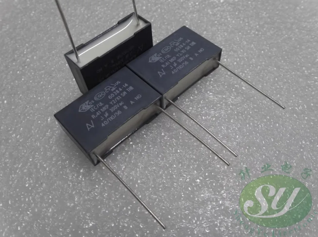 

5PCS AV R41 0.1uf/300VAC 100nf u1 104 New Y2 film capacitor 22MM