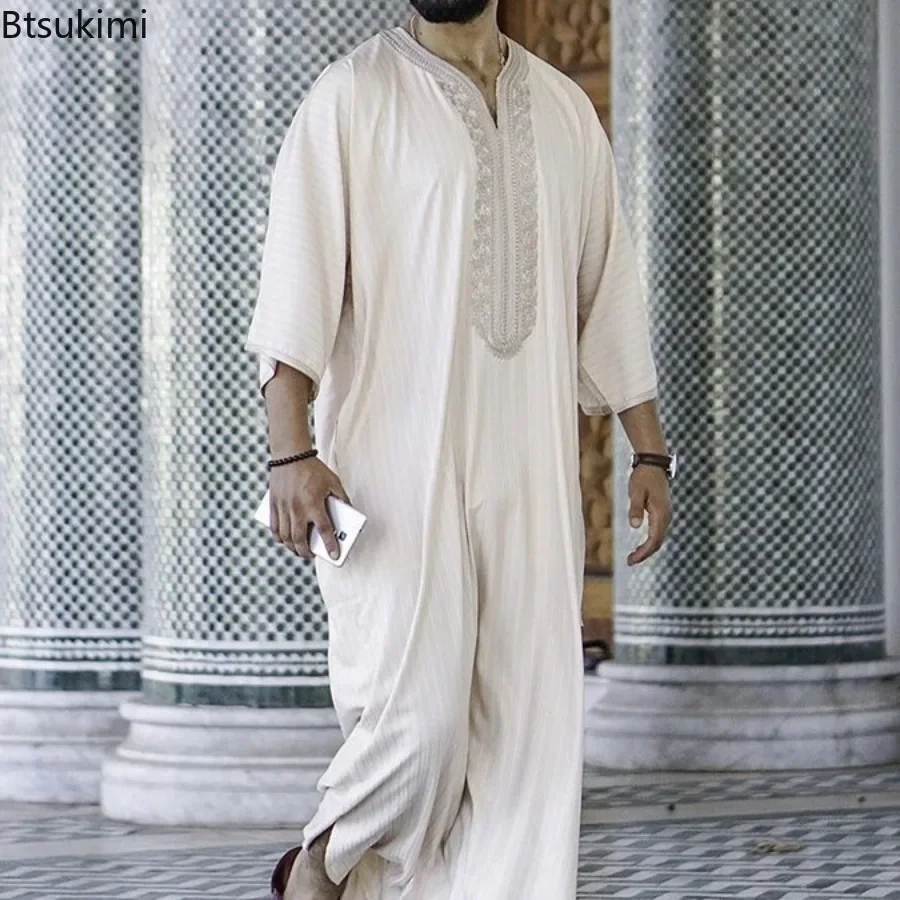 2025 Ramadan Moslim Mode Abaya voor Mannen Arabische Islam Kaftan Gewaad Nieuwe Mannen Etnische Stijl Losse Casual Geborduurde Party Jubba Thobe