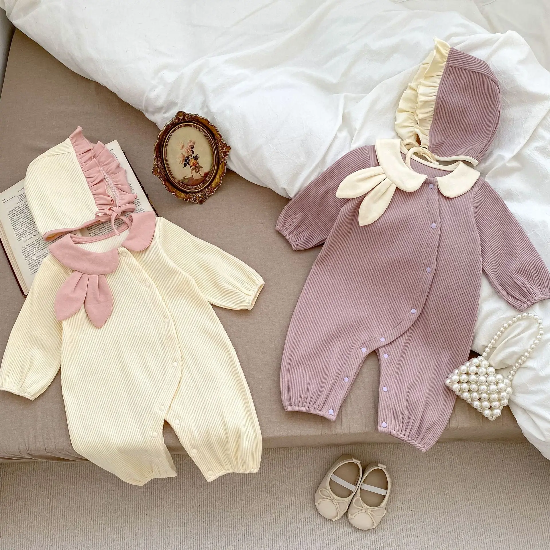 

Baby girls Rompers Autumn Winter Clothing Cute Rabbit Ears Lapel Bodysuit For Newborns Fashion Toddler Children'S Jumpsuits 0-2Y