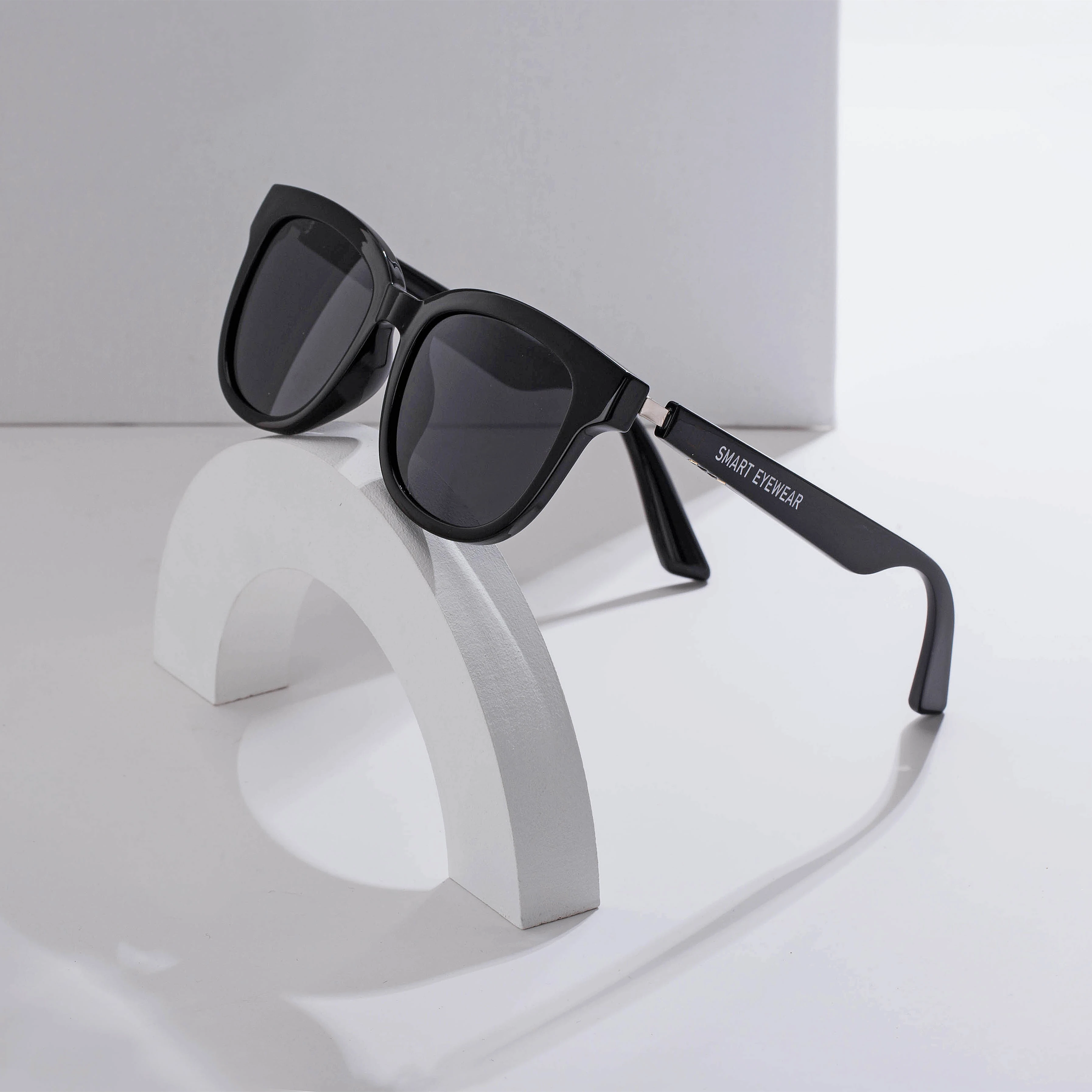 

822Hot Driving Outdoor Sports Wireless BT 5.0 Anti Blue Light Polarized Audio Sunglasses Smart Glasses