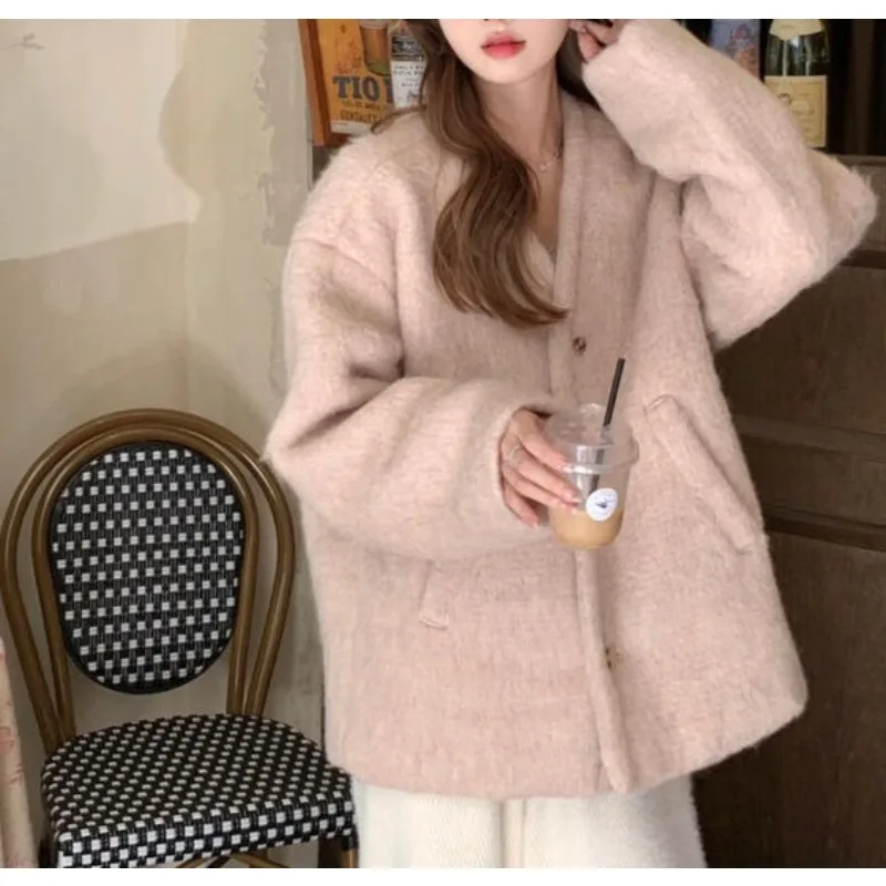 

Розовое кожаное пальто нового стиля весны/осень 2023 года для женщин — высококачественный шерстяной пиджак