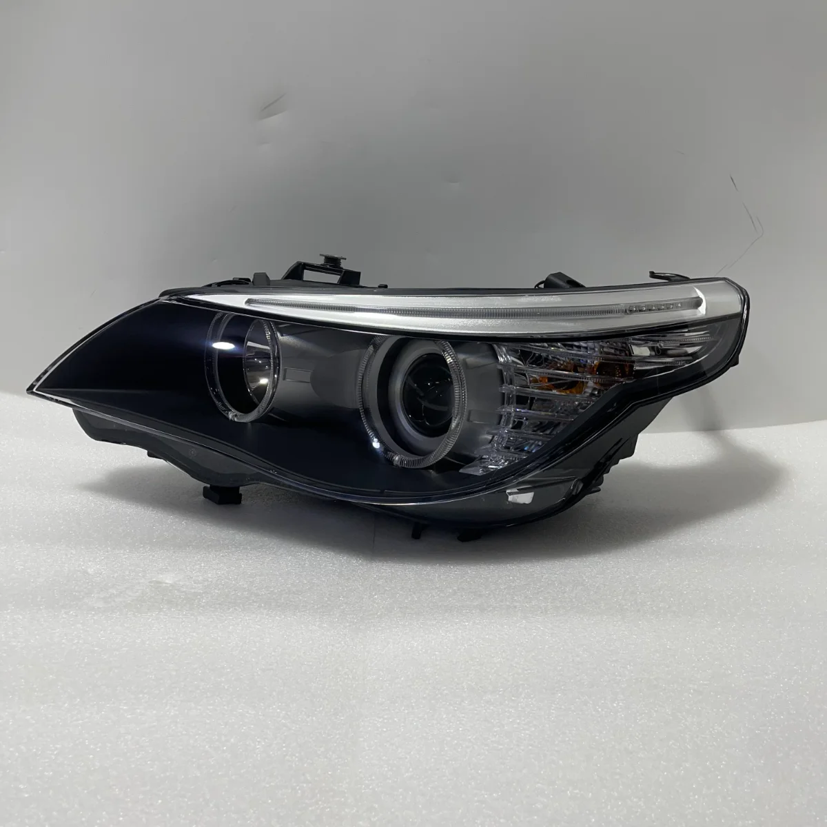 

OE 63127177727 63127177728 Halogen Headlight for 5 Series E60 E61 LCI 520i 523i 525i 528i 530i 535i 545i 550i 2008 2009 2010