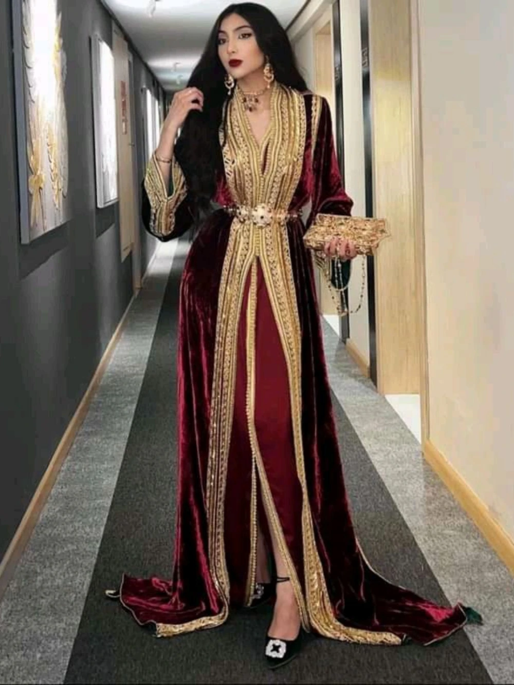 Elegant V-neck Evening Dresses Classic Fashion Long Sleeve Customized Dress Caftan Velvet Floor-length Gown Robe De Mariée