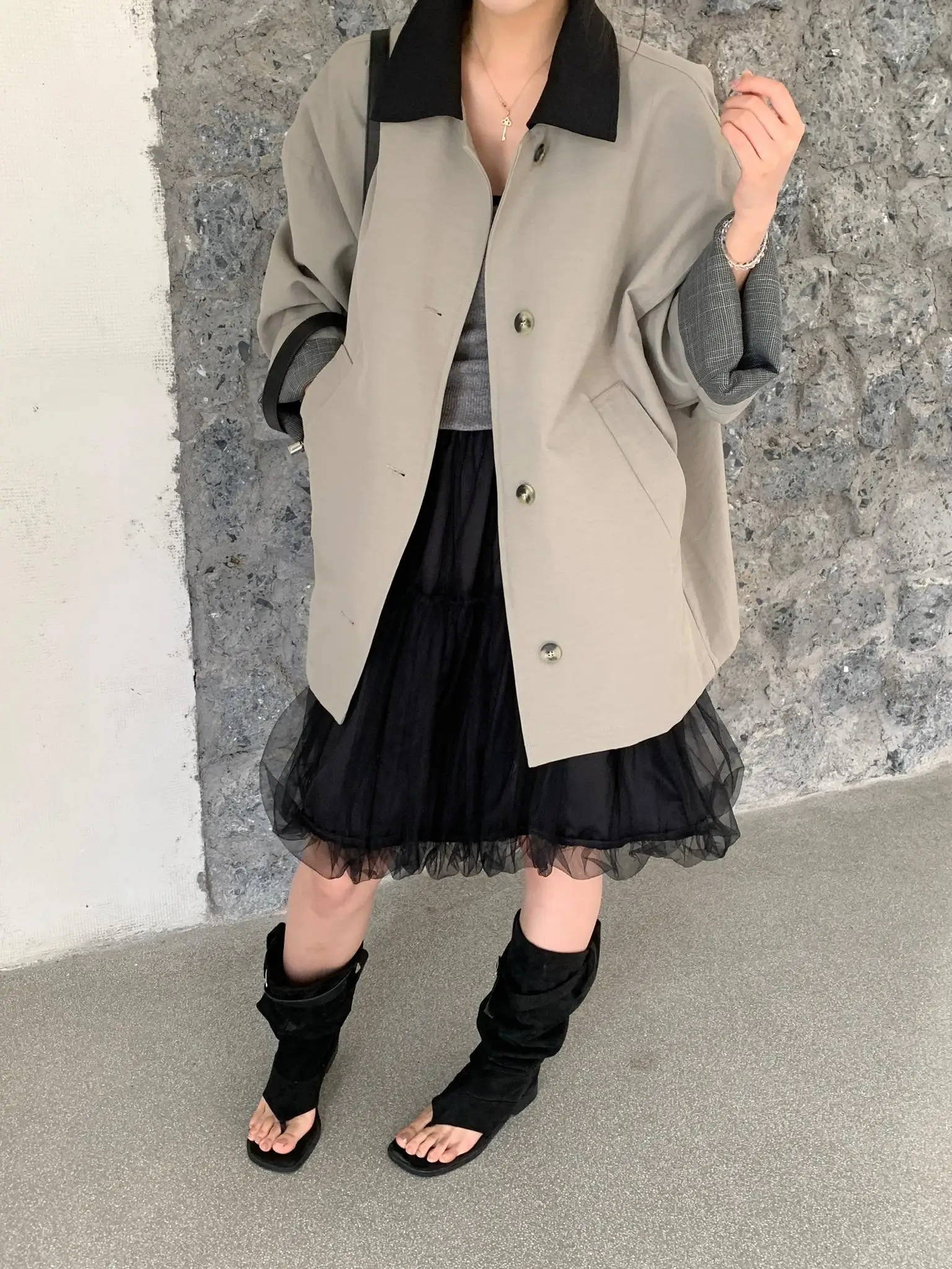 

Куртка-ветровка INE с контрастным воротником, свободного кроя, средней длины, двухцветная, для повседневной носки, с обычной длиной рукавов