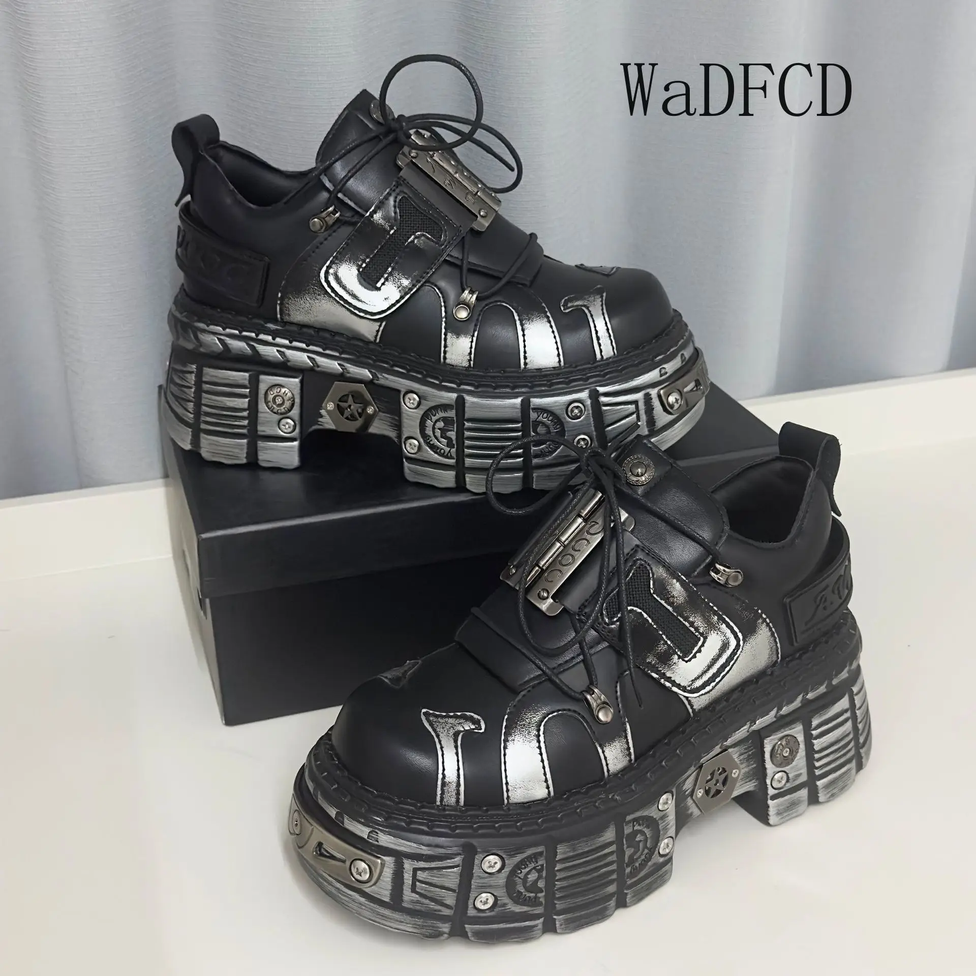 Chunky Sneakers Mens Designer Retro Punk Modern Sports Shoes Fashion Casual Genuine Leather Height Increased Flat Platform Boots