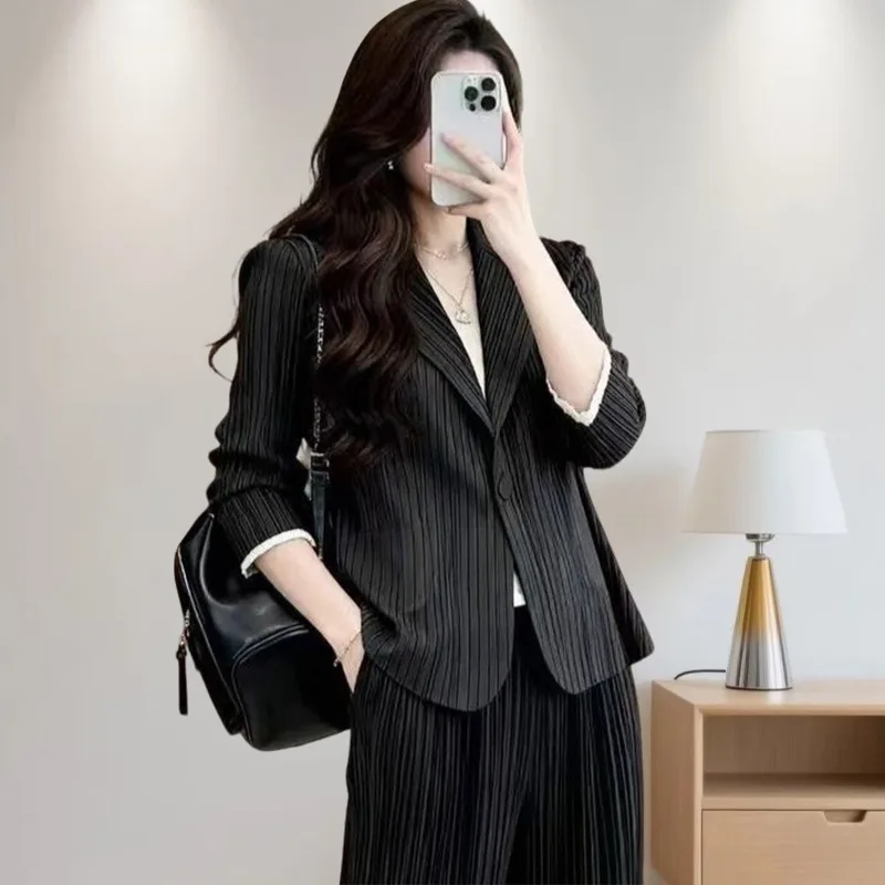 

Miyake плиссированная женская короткая куртка 202, осень-зима, новый однотонный костюм с воротником, элегантная свободная верхняя одежда с длинными рукавами