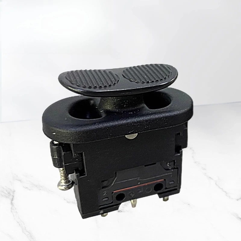 

Electronic Control Handle Three Gear Self-resetting Boat-shaped Rocker Switch SMC106B1B Round Three Gear Self-locking