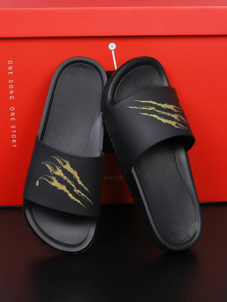 Men's large-sized lightweight, fashionable, comfortable, and casual flip flops