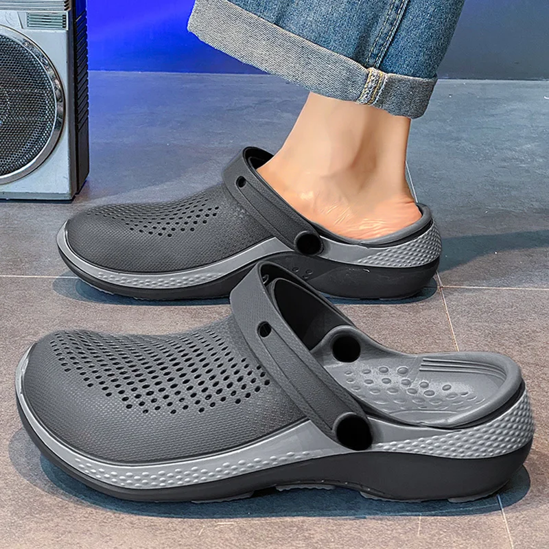 Anti-Slip Men's Sandals Summer 2026 New Style Wear Resistant Outdoor Sports Beach Head Cover Slippers Breathable EVA Material