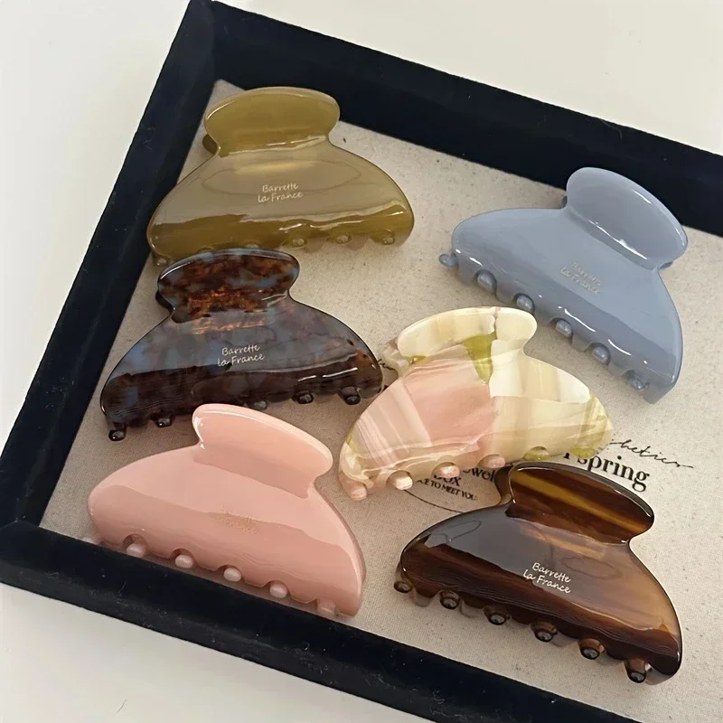 

French Women's Hair Clips Elegant Acetate Hair Claw Medium Size Sweet Shark Clip Exquisite Girl Hairs Accessories Headwear 2024