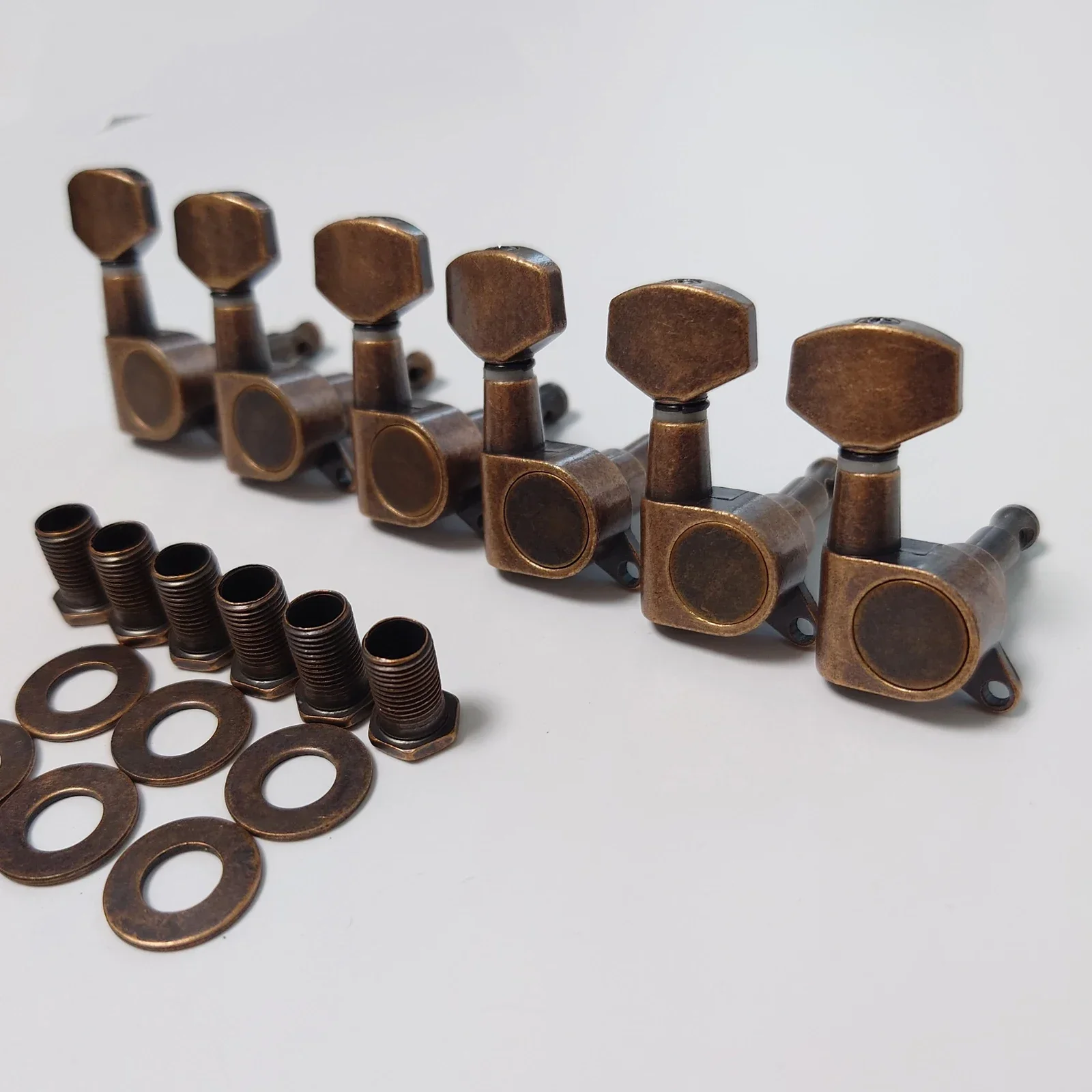 

Vintage Style Guitar Tuning Pegs Machine Heads Red Copper for 3R3L/3L4R/4L3R/6L/6R Electric Guitar Tuners Replacement Parts