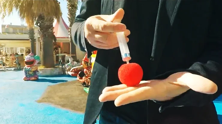 الأحمر بواسطة إيدوارد بولانجر خدعة سحرية للتحايل والتعليمات عبر الإنترنت عن قرب Mentalism Street Magic Fun Props