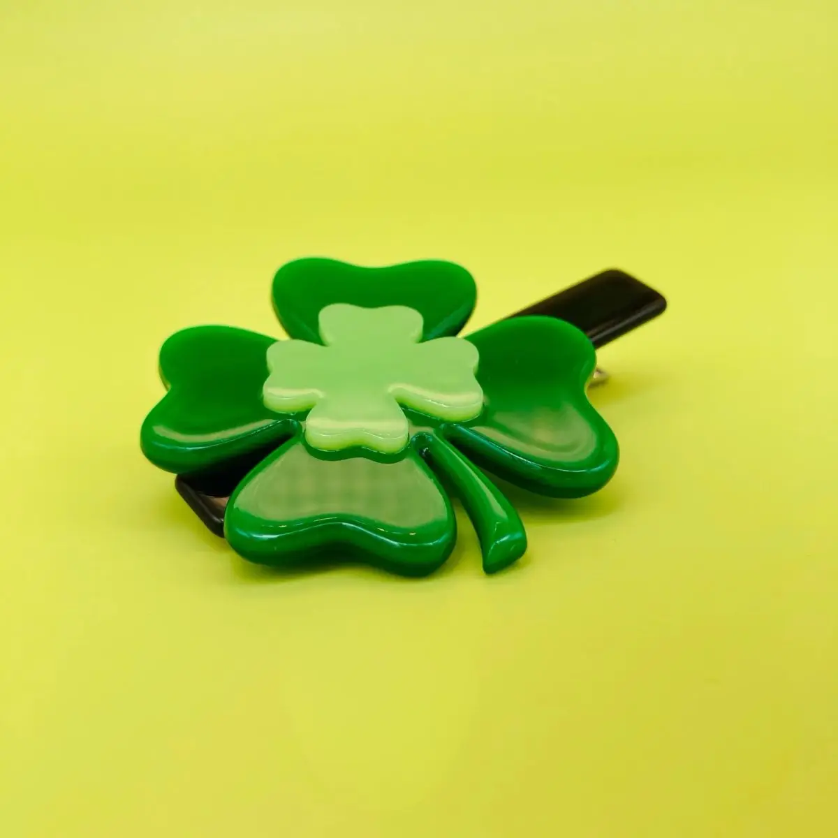 

Заколка для волос с четырехлистным клевером на удачу | Темно-зеленая заколка-уточка из ацетата, боковая заколка для волос, аксессуар для волос ручной работы
