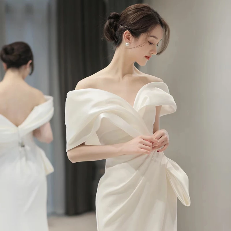 

Ele White Wedding Dr Hebe Sle out Door Tail Design Sensation Waist in Fi Tail Bal Split Ceremony Gown