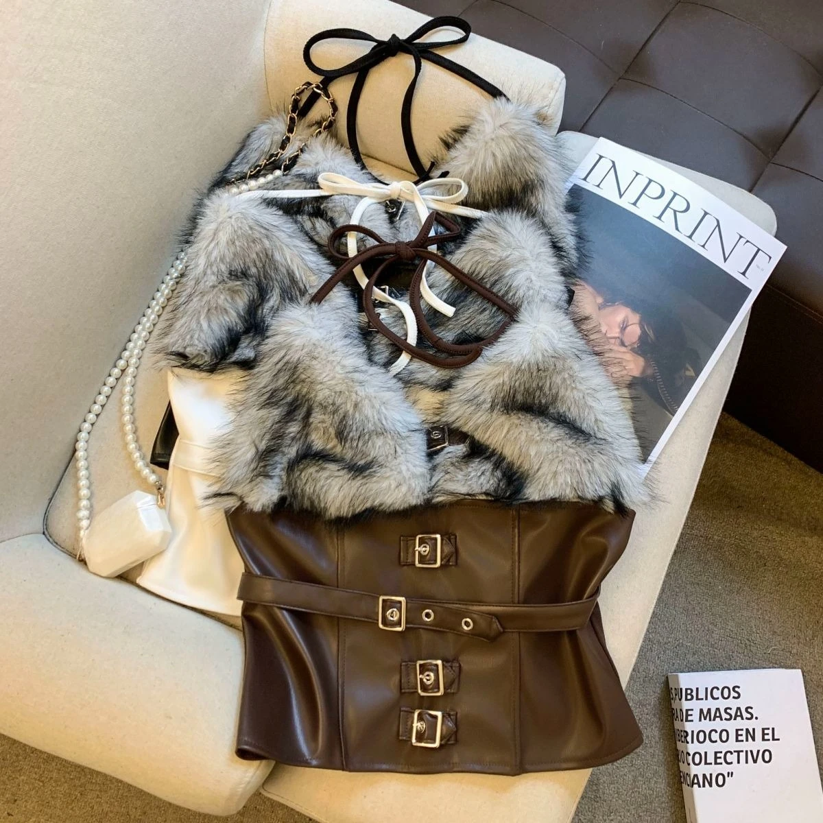 

Onalippa Sexy Fur Patchwork Design Buckle Waist Sleeveless Top Women 2026 Spicy Girl Slim Fit Slimming Vests Top