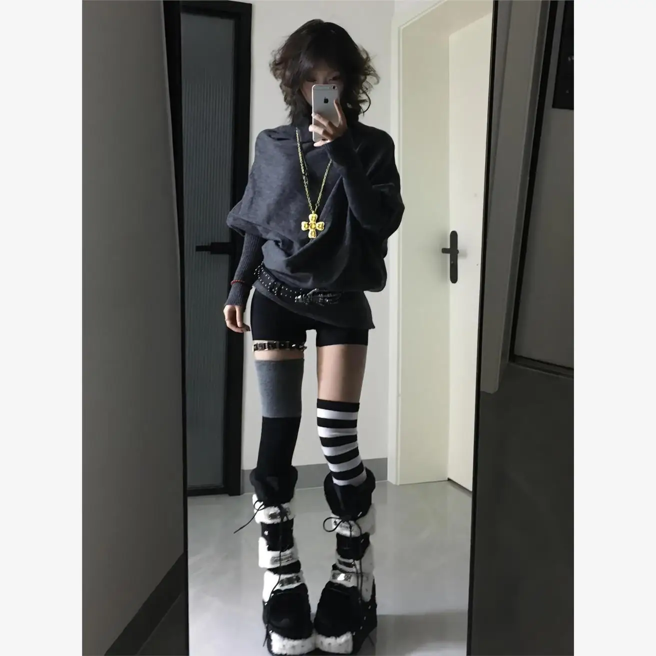 Loose Long Sleeve Batwing Knitted Sweater Women's Fashion Retro Design Casual Top Asymmetrical Hemline Elegant Slimming Effect