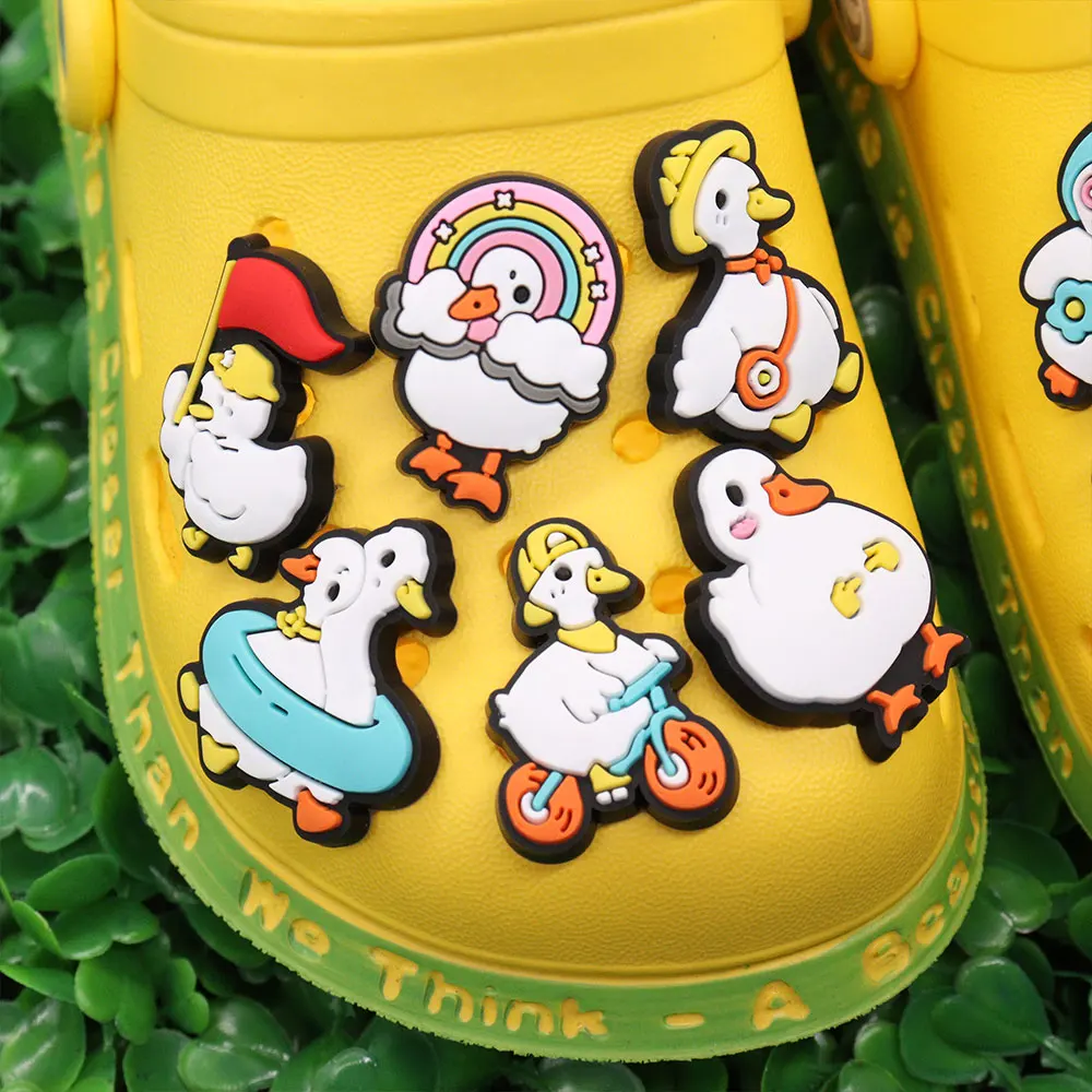 New Arrival 1pcs PVC Animal Shoe Charms Wristbands Kawaii Duck Rainbow Hole Slipper Decoration Garden Shoe Button Accessories