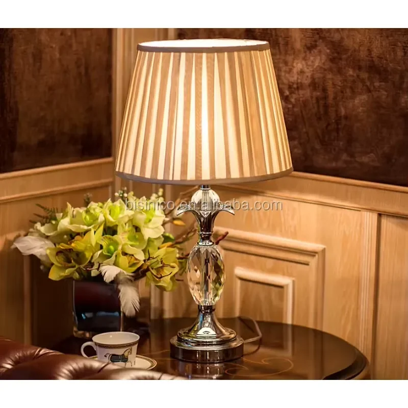 Vintage Brass Table Lamp with Crystal Accents Classic Desk Light for Living Room Bedroom Study Home Decor Lighting Fixture