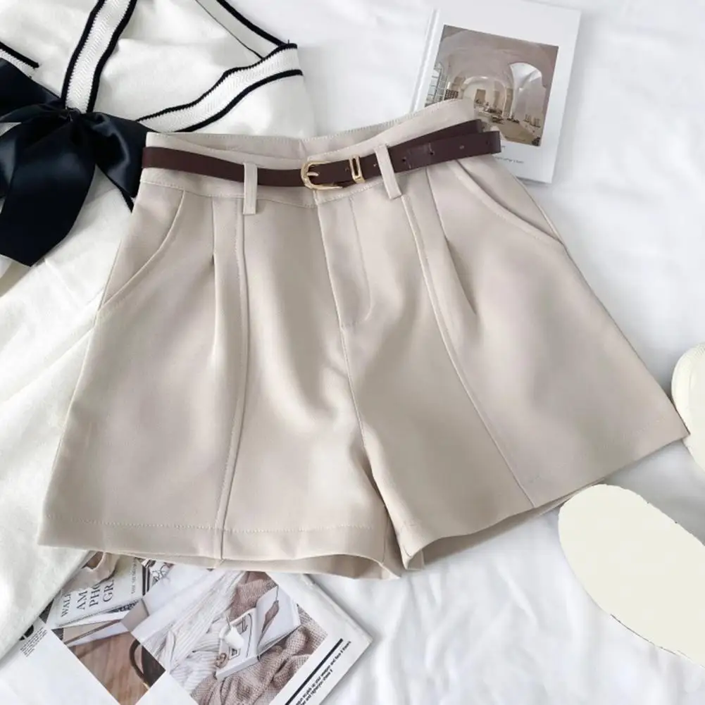 กางเกงขาสั้นดีไซน์ขาประดับ กางเกงขาสั้นสูทผู้หญิงเอวสูงมีสไตล์พร้อมกระเป๋าซิปบิน อเนกประสงค์สําหรับลําลองสําหรับผู้หญิง