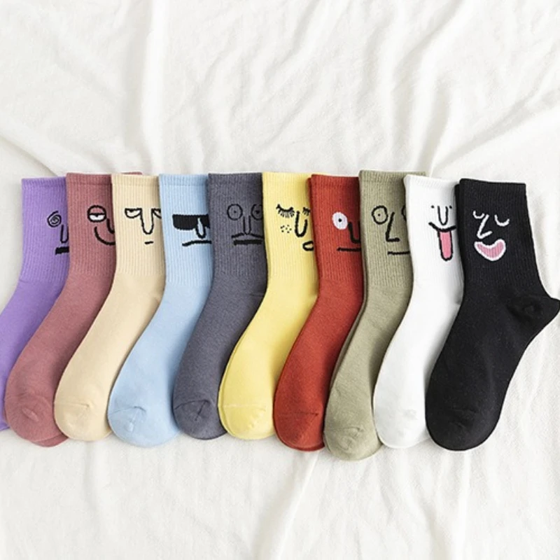 

10 пар осенних новых повседневных удобных длинных носков, модные носки средней длины для мужчин, простые и стильные мужские носки.