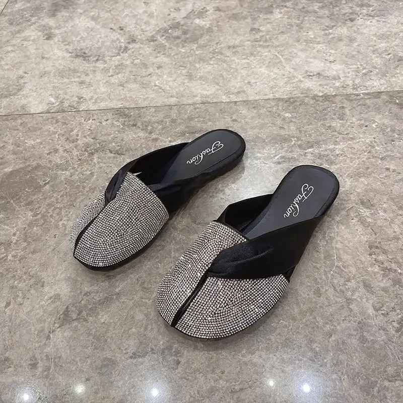 

Woman Slippers Flat Outside Shoes for Women Unique Elegant and Fashionable Sandals High Quality Slides New Style Casual H Sandal