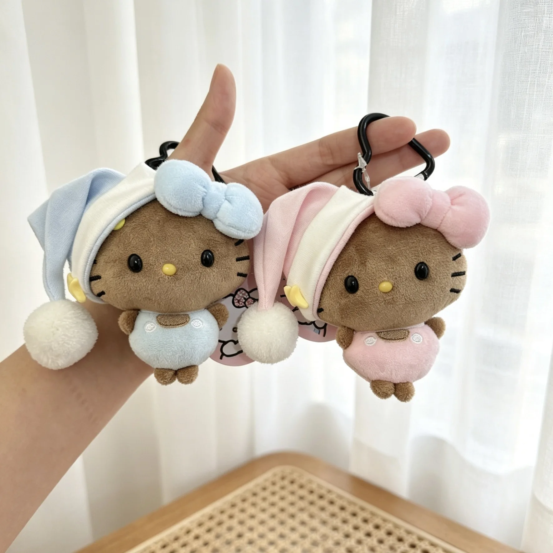 

Mini Bean Eyes Black Leather Kitty Plush Doll Bag Pendant Car Keychain Girl Gift