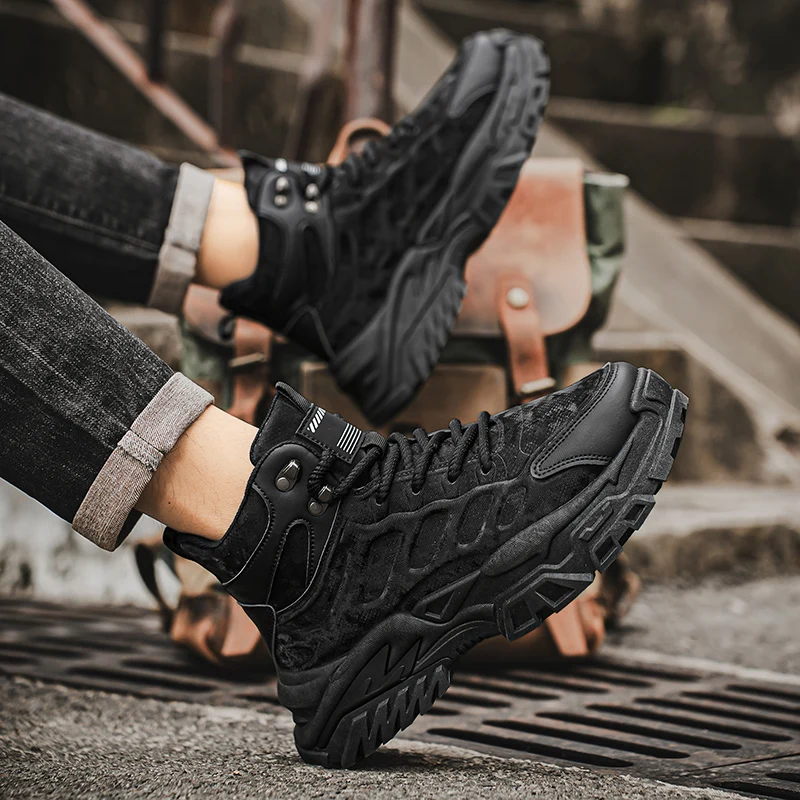 

Мужские высокие сапоги однотонного цвета, простой дизайн, на шнуровке для всех сезонов. Прочные и нескользящие повседневные уличные ботинки с круглым носком.