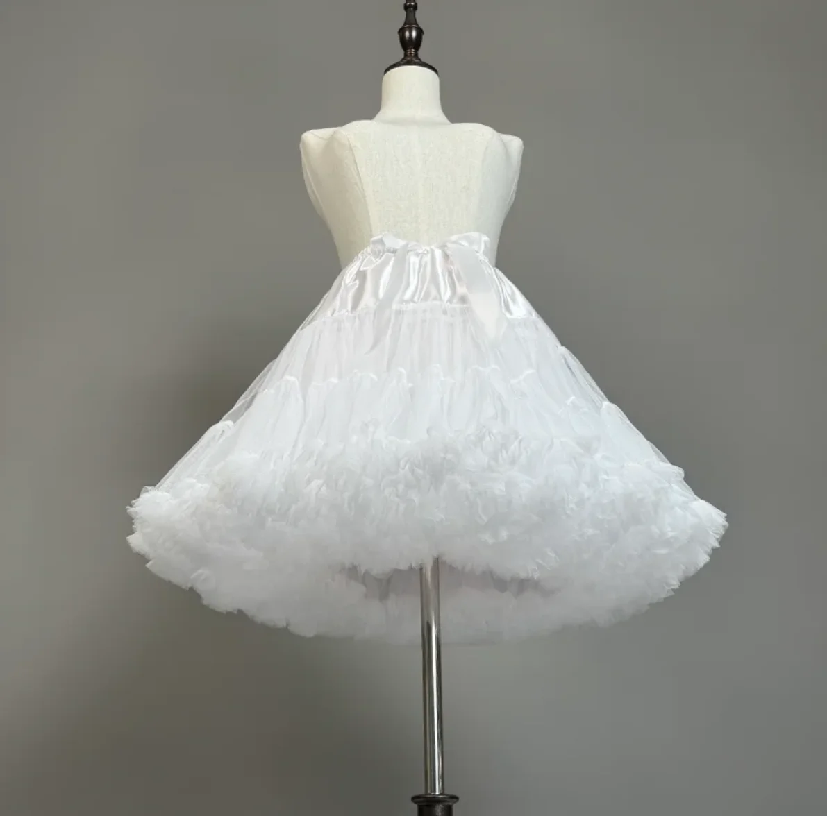 Woman Short Fluffy Petticoat Crinoline Lolita Tutu Under Skirt For Pleated Skirt Cosplay Wedding Prom Dress