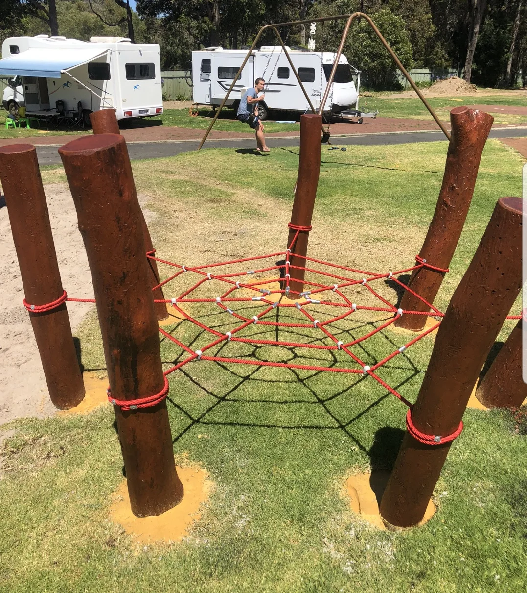 Parco giochi per bambini Arrampicata all'aperto Rete in filo d'acciaio di poliestere Rete intera in vendita