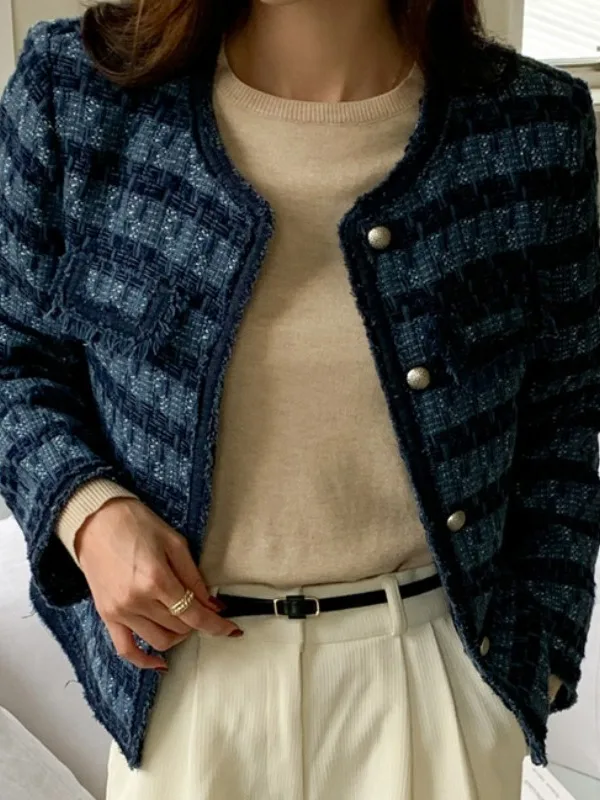 

ort Chic White awl Collar Sweater Women's Faion Outerwear Premium Feel Slimming Top for Autumn 2025 Commute Wear