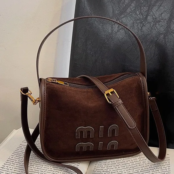 حقيبة كتف أنيقة بطبعة الفهد 2025 جديدة للنساء، محفظة كروس كلاسيكية فاخرة، حقيبة كاجوال عصرية لجميع المناسبات