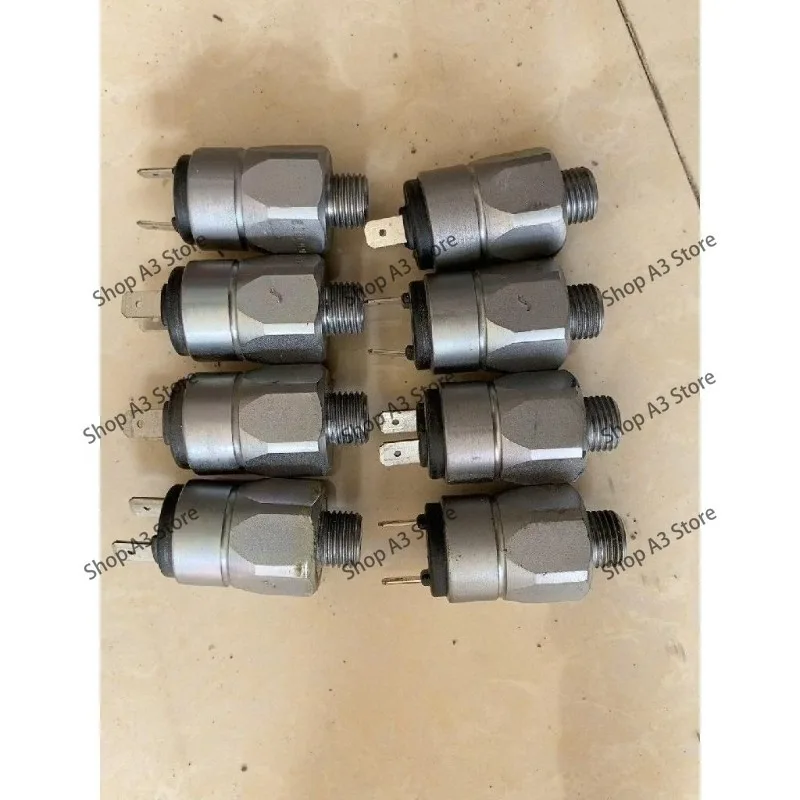 661203  Pressure sensor for excavator