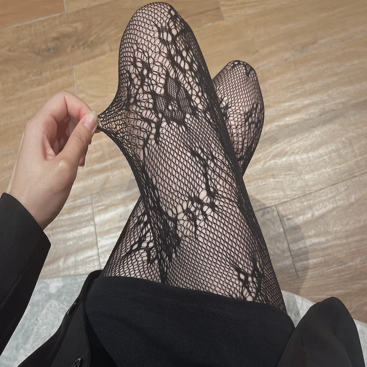 Sexy Black White Lolita Hollowed Lace Mesh Stockings Bottomed Pantyhose Japanese Goth Floral Rattan Stocking Hot Classic Tights