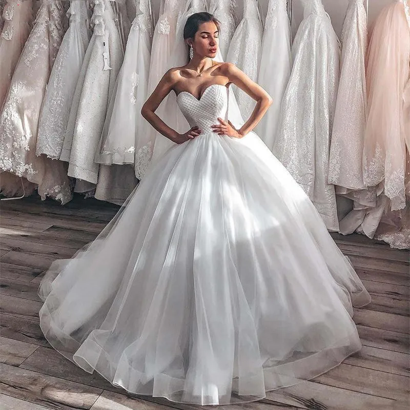 ثوب حفلة فاخر تول على شكل قلب فساتين زفاف 2023 بدون حمالات طول الأرض Vestido de Novia زي العرائس مشد الظهر