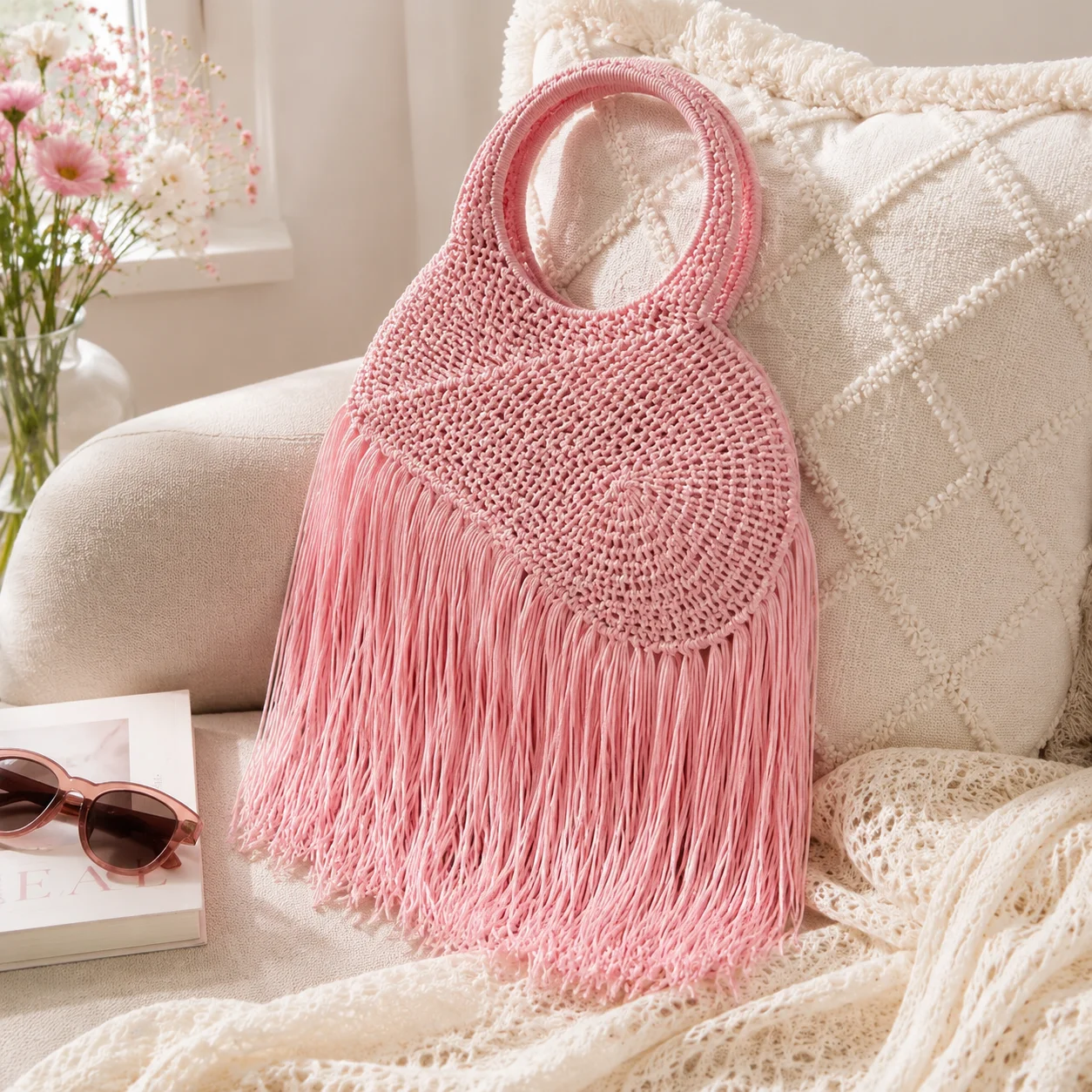 

Handbag Straw Woven Tassel Tote Shoulder Bag Heart Shaped Accent Boho Chic Summer Beach Casual Women Fashion Pink Purse Gift
