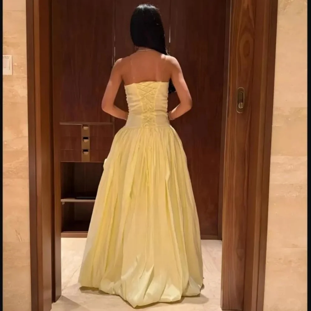 Abito da sera personalizzato con scollo a barchetta in raso con spacco alto Splendidi abiti da ballo Occasioni formali Abito da festa senza maniche Robe Soiree